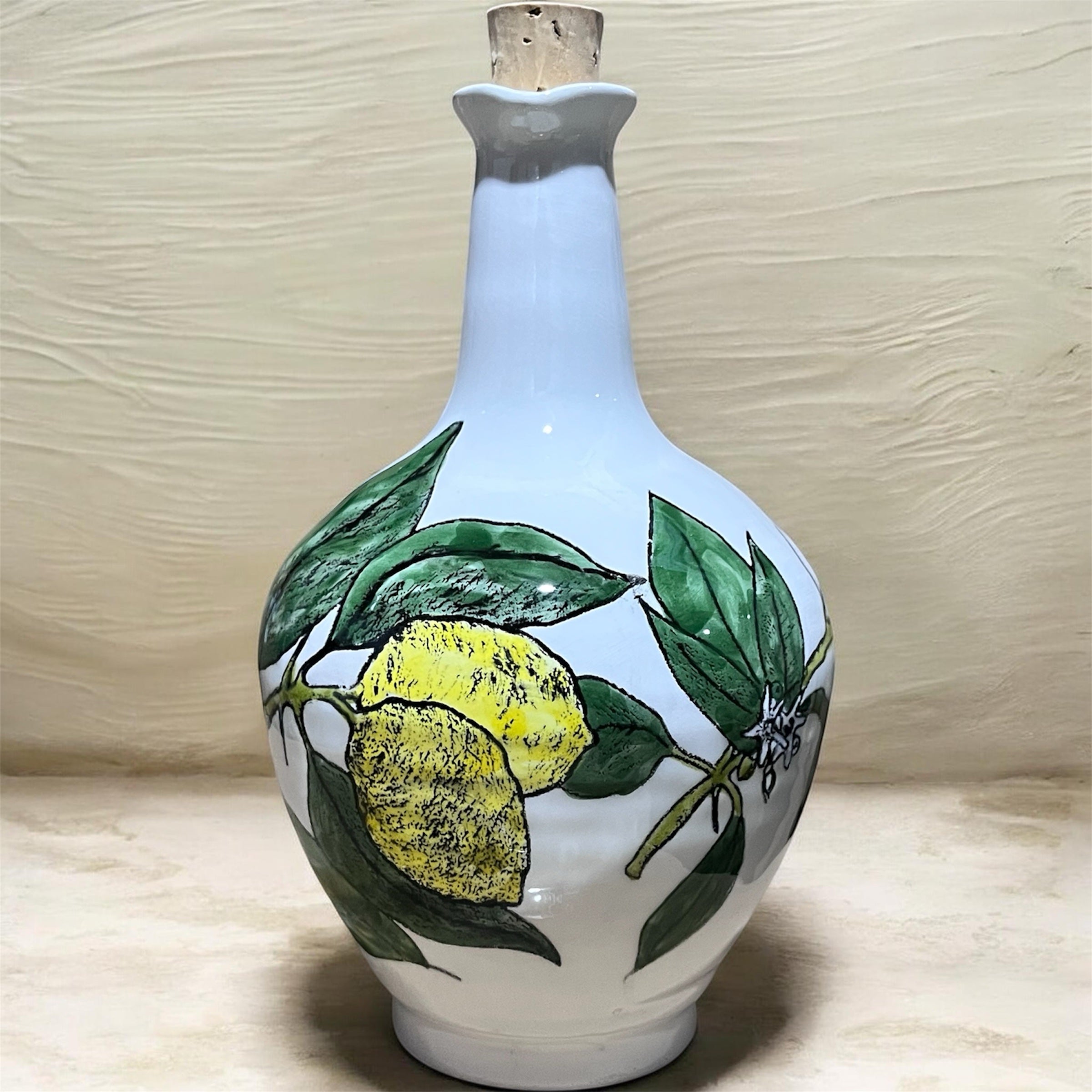 Lemon motif round oil dispenser image 2